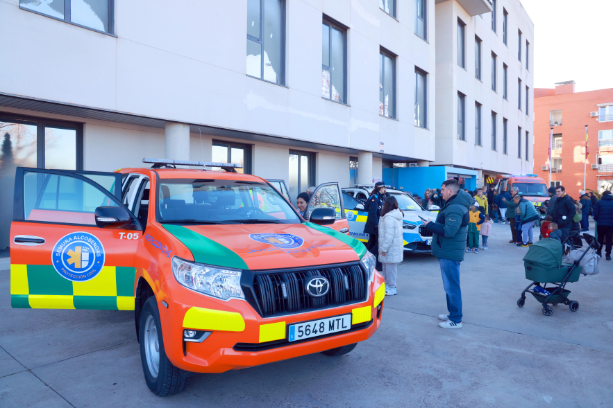 Día de puertas abiertas de la Policía Local, visita a las instalaciones