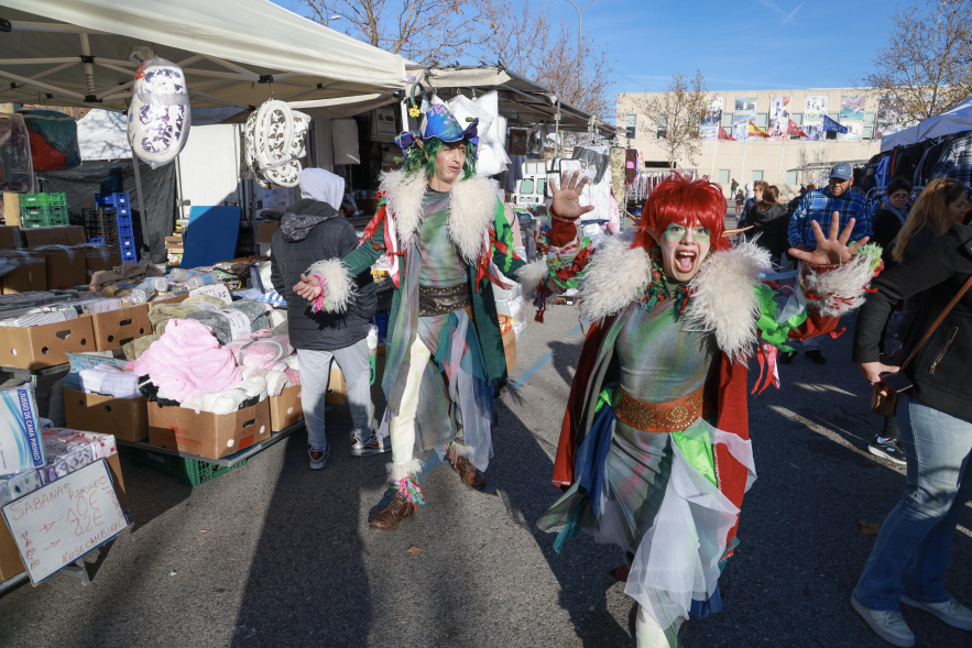 Animación en el Mercadillo Municipal, intervenciones teatralizadas