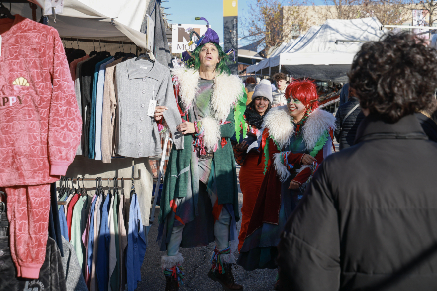 Animación en el Mercadillo Municipal, intervenciones teatralizadas