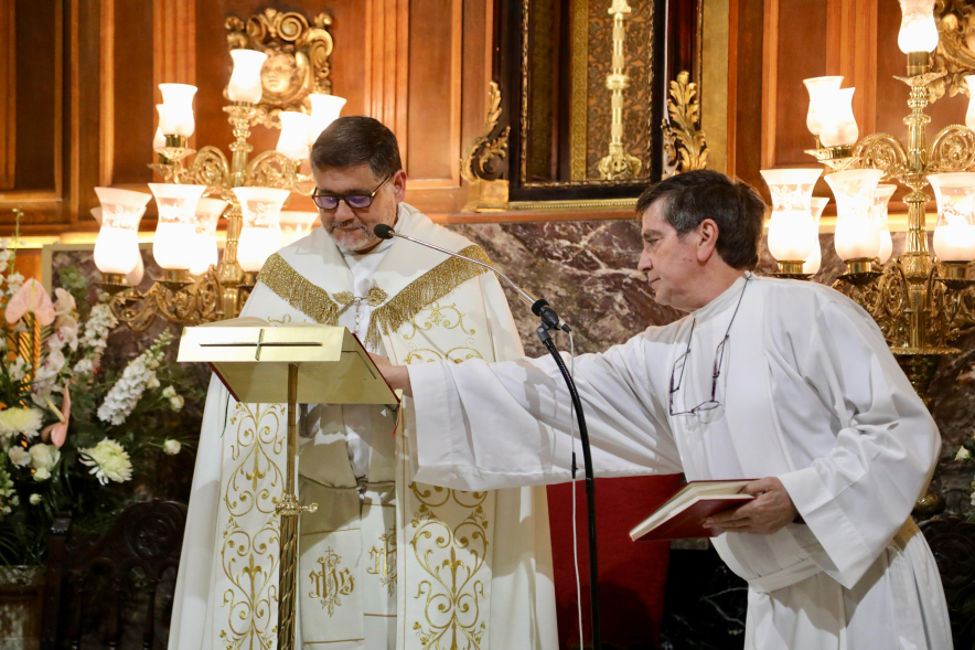 Procesión de la Virgen de la Paz, misa en la iglesia de San Pedro
