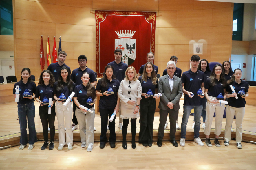 Entrega de becas a los deportistas de Alcobendas, foto familia