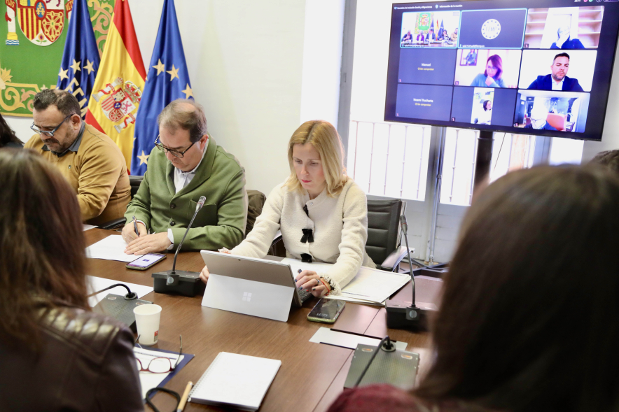 Comisión de Inclusión Social y Migraciones de La FEMP, alcaldesa en mesa de trabajo