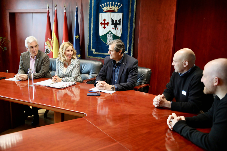 Firma de acuerdo Juegos Macabeos, mesa de firma