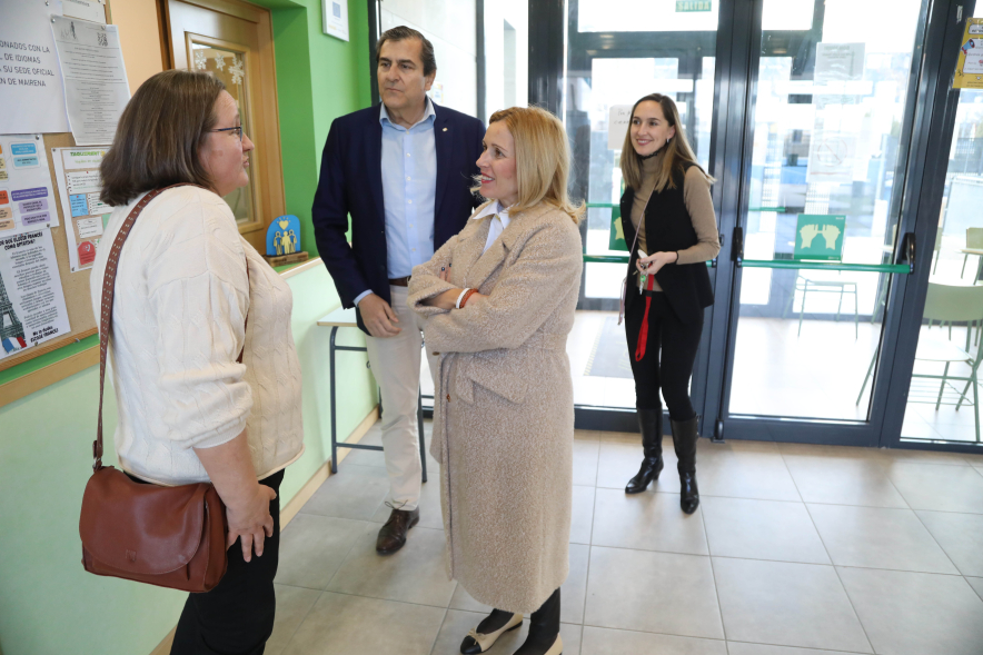 Visita a las aulas de la extensión de la Escuela Oficial de Idiomas, recepción