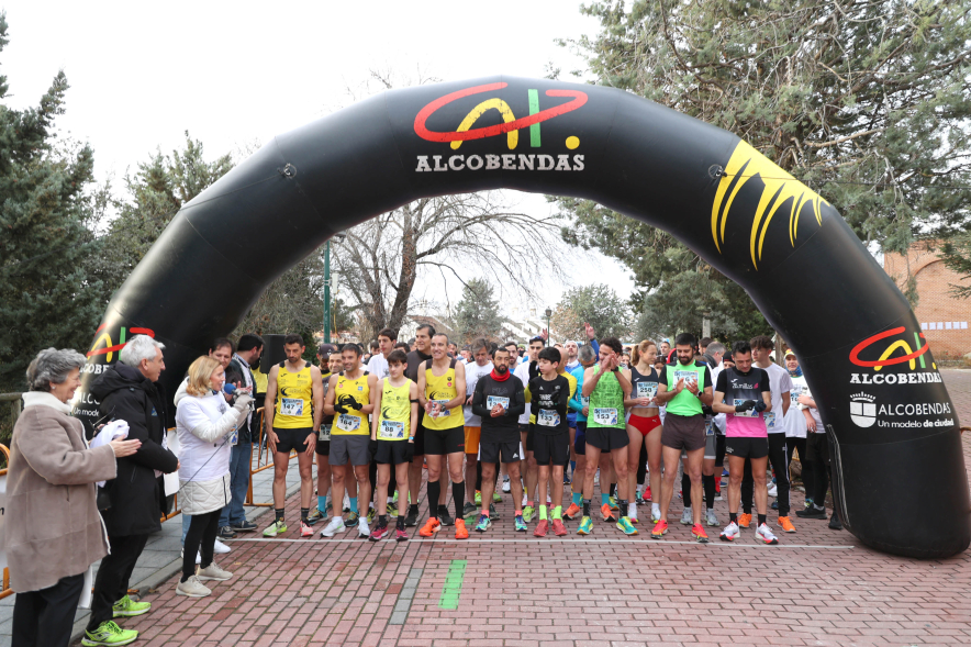 I Carrera Solidaria "5K Virgen de la Paz", palabras alcaldesa, corredores en línea de salida