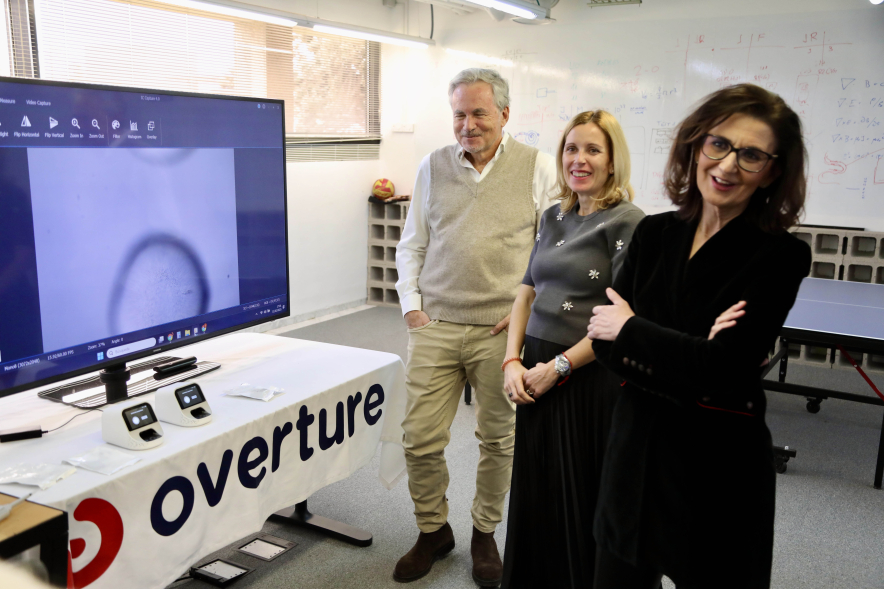 Visita a la empresa Overture Life, visita