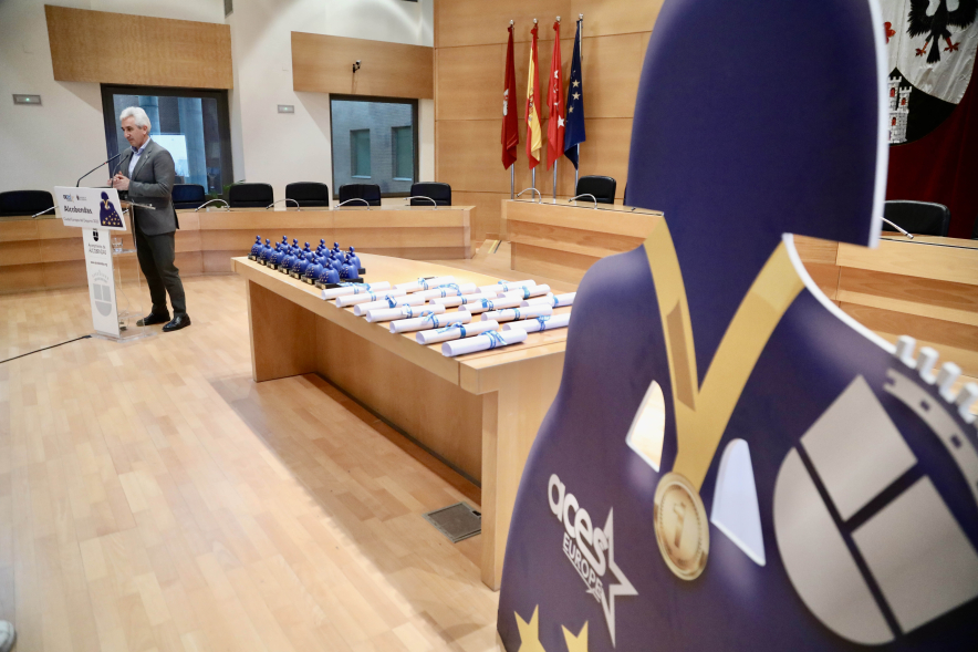 Entrega de becas a los deportistas de Alcobendas, palabras concejal de deportes