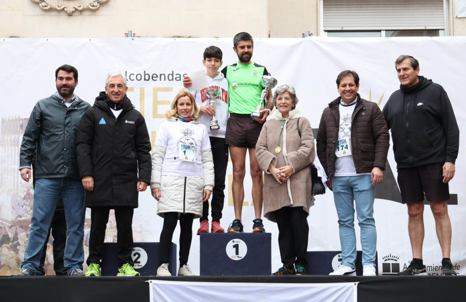 I Carrera Solidaria "5K Virgen de la Paz", foto familia