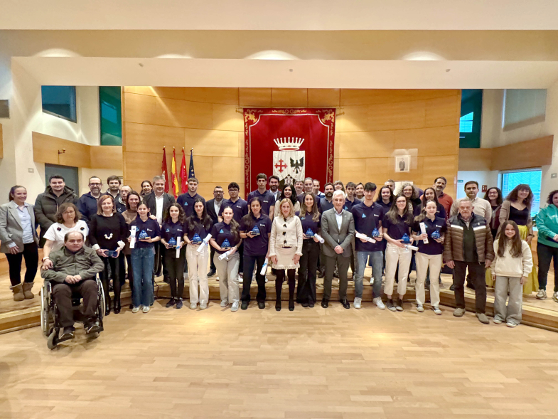 Entrega de becas a los deportistas de Alcobendas, foto familia