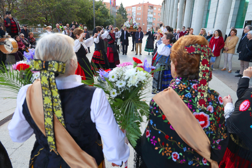 Fiesta de las Águedas, actuación baile regional