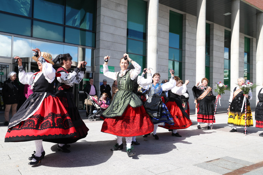 Fiesta de las Águedas, actuación baile regional