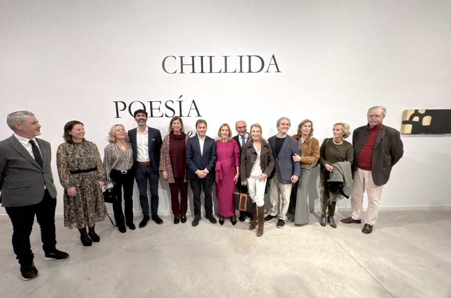 Inauguración exposición "Poesía es construcción", de Eduardo Chillida, foto familia