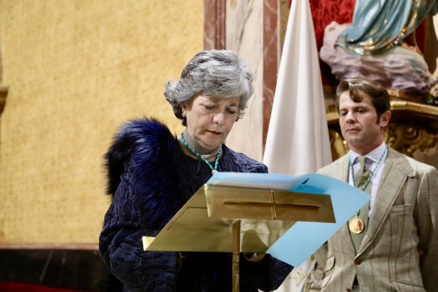 Entrega del bastón de mando al prioste mayor, palabras presidenta Hermandad Nuestra Señora de la Paz