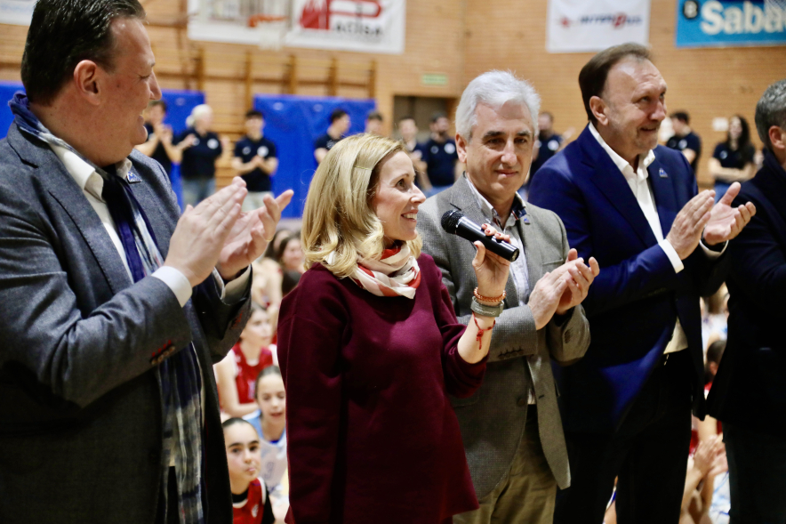 Presentación equipos Club Baloncesto Alcobendas, palabras alcaldesa