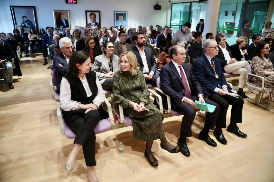 Toma de posesión del nuevo "Cronista Oficial de la Villa de Alcobendas", vista general asistentes