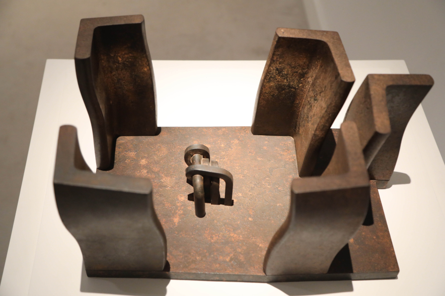 Inauguración exposición "Poesía es construcción", de Eduardo Chillida, escultura