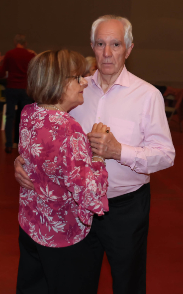 Bailes de Salón por San Isidro, mayores bailando