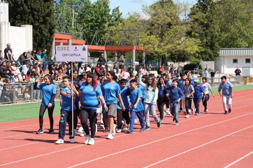 I Olimpiada Escolar, desfile participantes