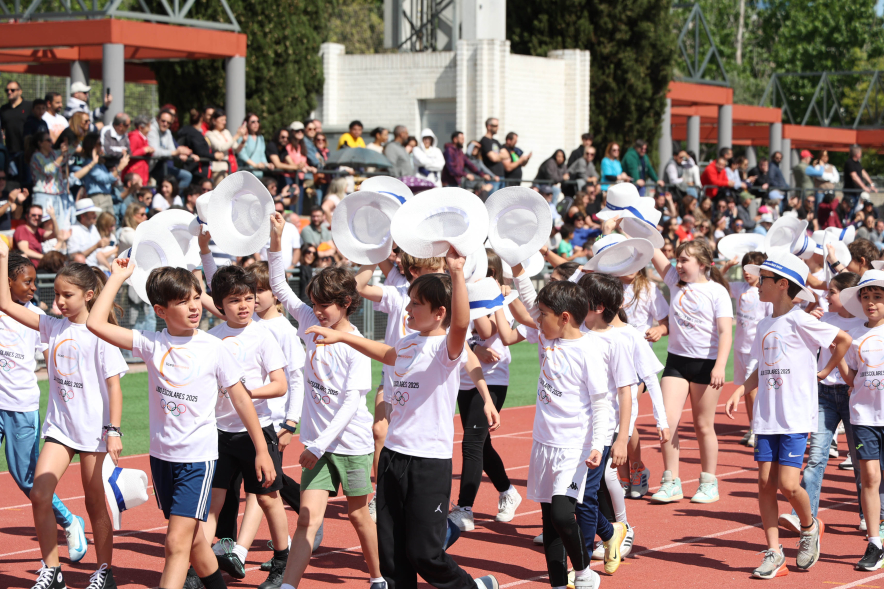 I Olimpiada Escolar, desfile participantes