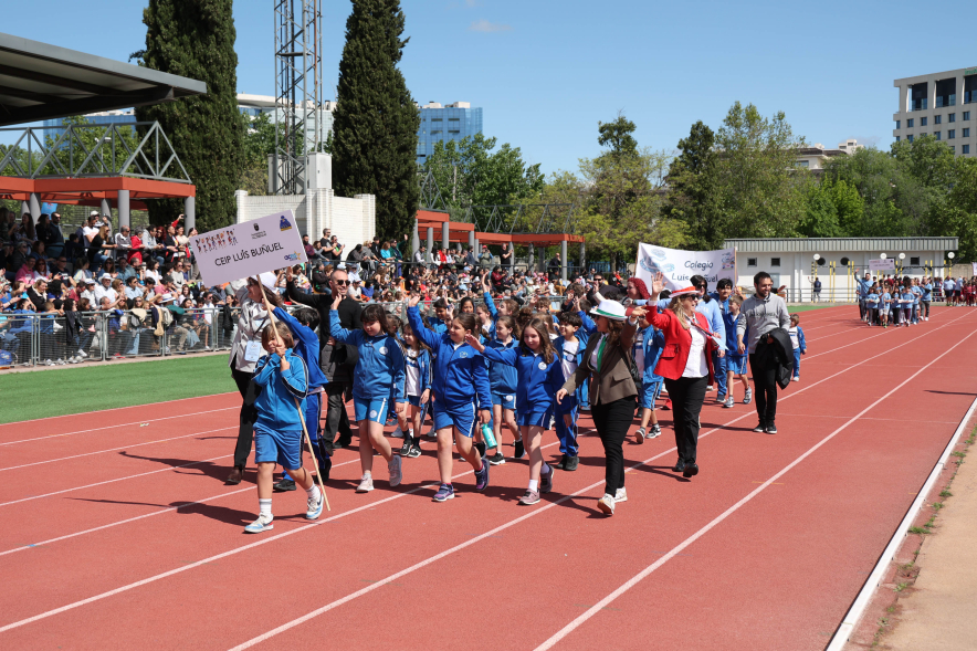 I Olimpiada Escolar, desfile participantes