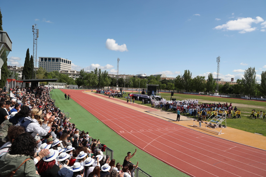 I Olimpiada Escolar, desfile participantes
