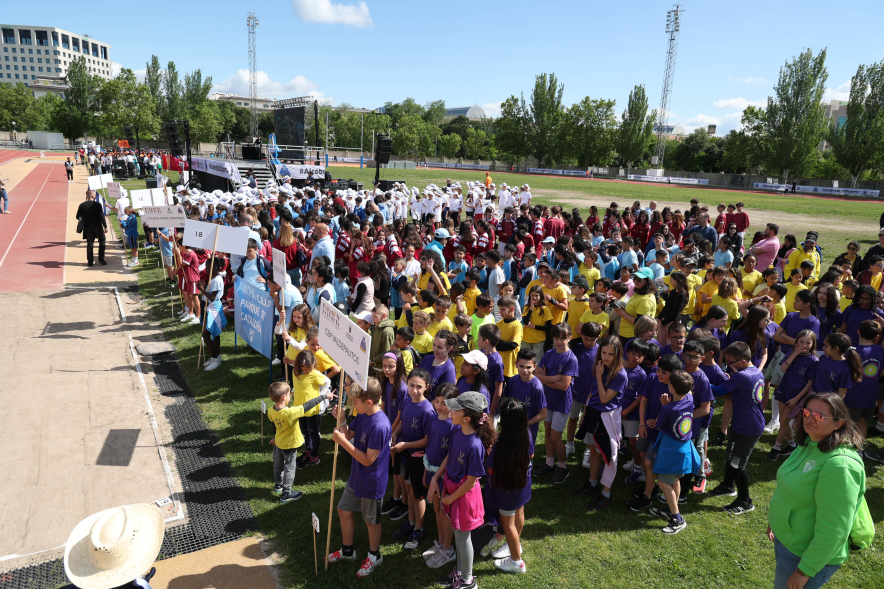 I Olimpiada Escolar, desfile participantes
