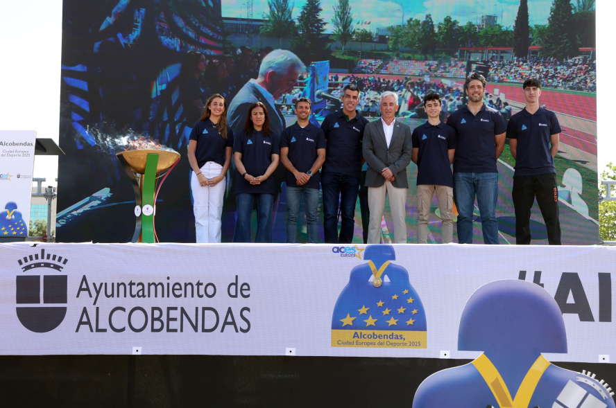 I Olimpiada Escolar, fotografía de familia