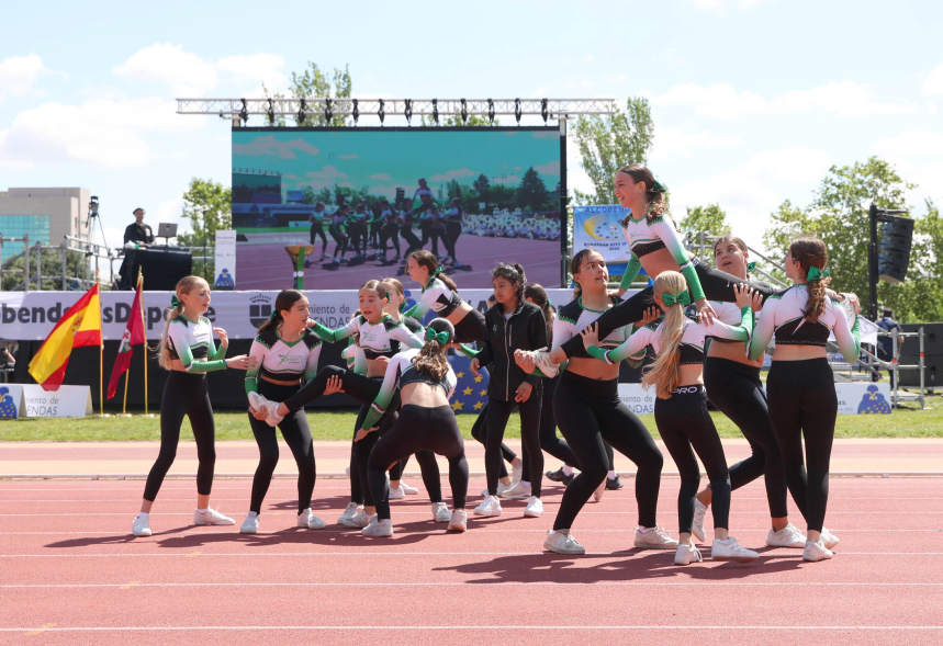 I Olimpiada Escolar, exhibición cheerleaders