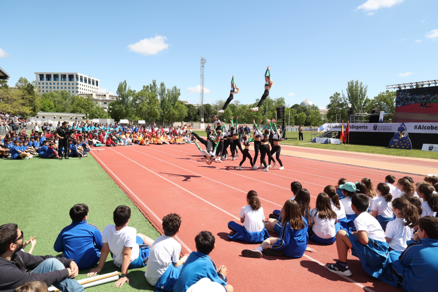 I Olimpiada Escolar, exhibición cheerleaders