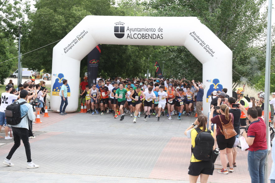 XVI Carrera de las Capacidades, participantes corriendo