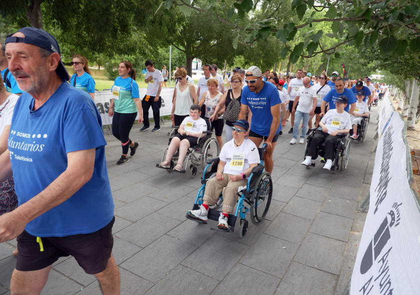 XVI Carrera de las Capacidades, participantes corriendo