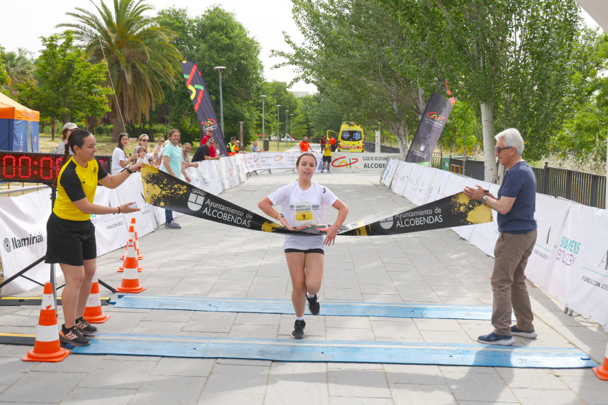XVI Carrera de las Capacidades, participante llegando a meta